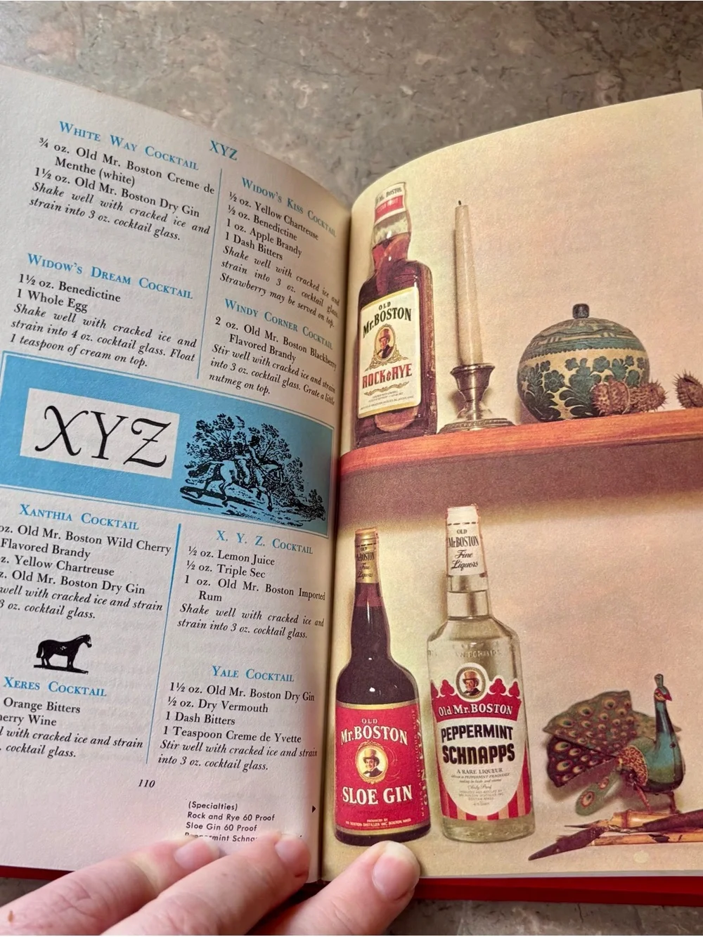 De Luxe Official Bartender's Guide/ Vintage Bar Accessories